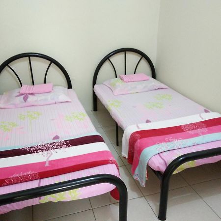 Sarinas Homestay Semporna Exterior foto